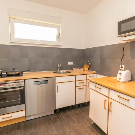 Ein Familie Haus In Zentrale Lage בית נופש